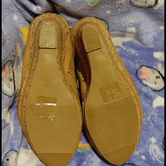*LAST CHANCE* Tan Platform Wedge Peep Toe Sandals - Picture 7 of 7